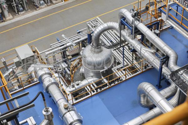 化工廠(chǎng)產(chǎn)品中的管道